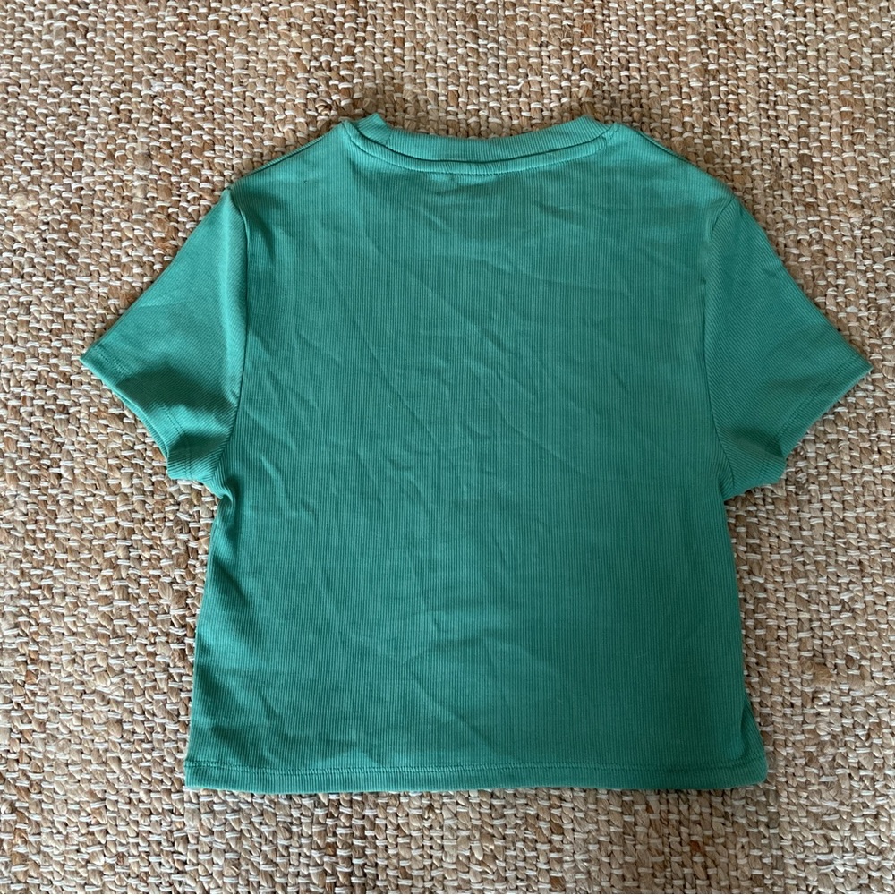 Women’s small green cropped Ford mustang top - Picture 4 of 6